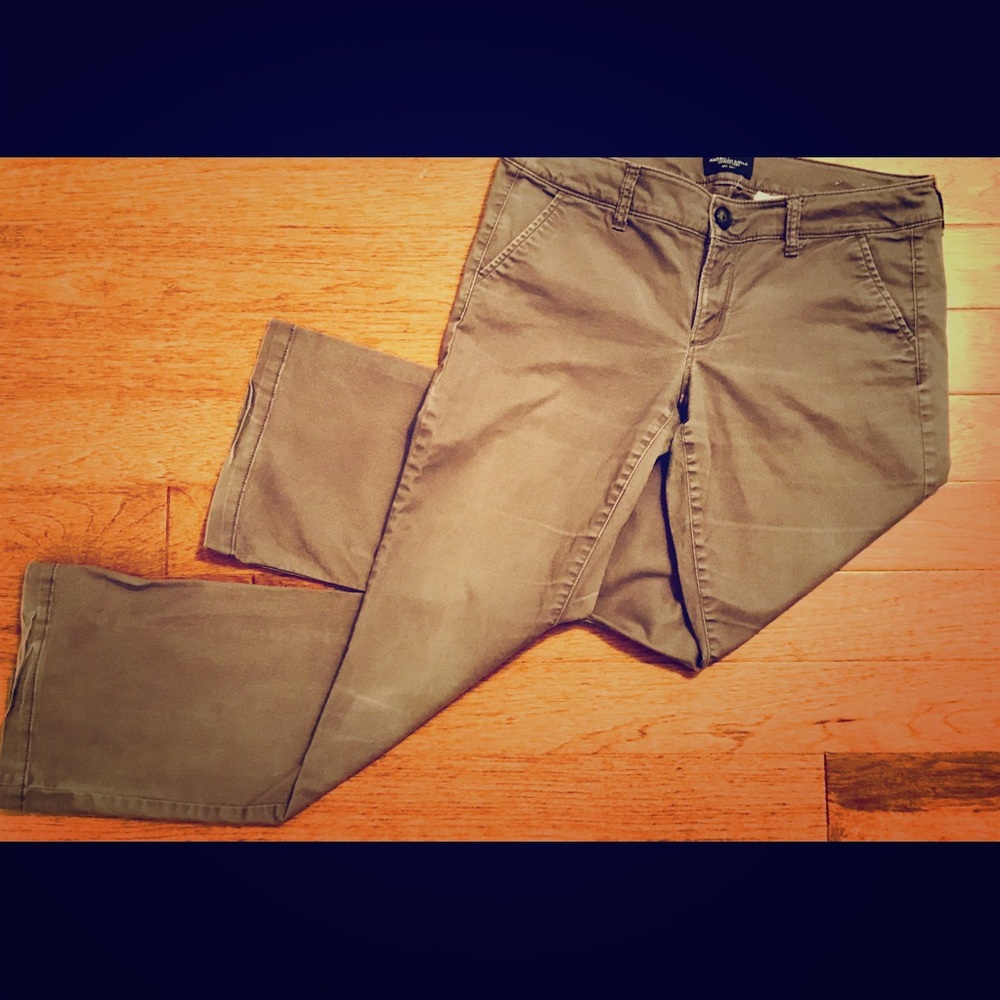 AE Kick Bootcut Pant, Size 8!